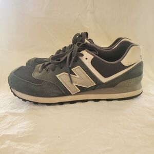 New Balance 574 men's size 9